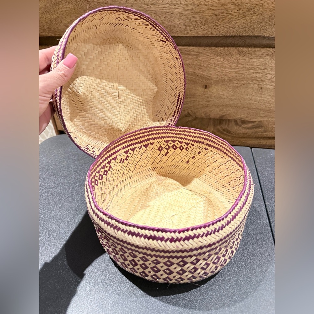 Mexican Handwoven Basket purple tortilla warmer storage bin decor - Picture 2 of 6